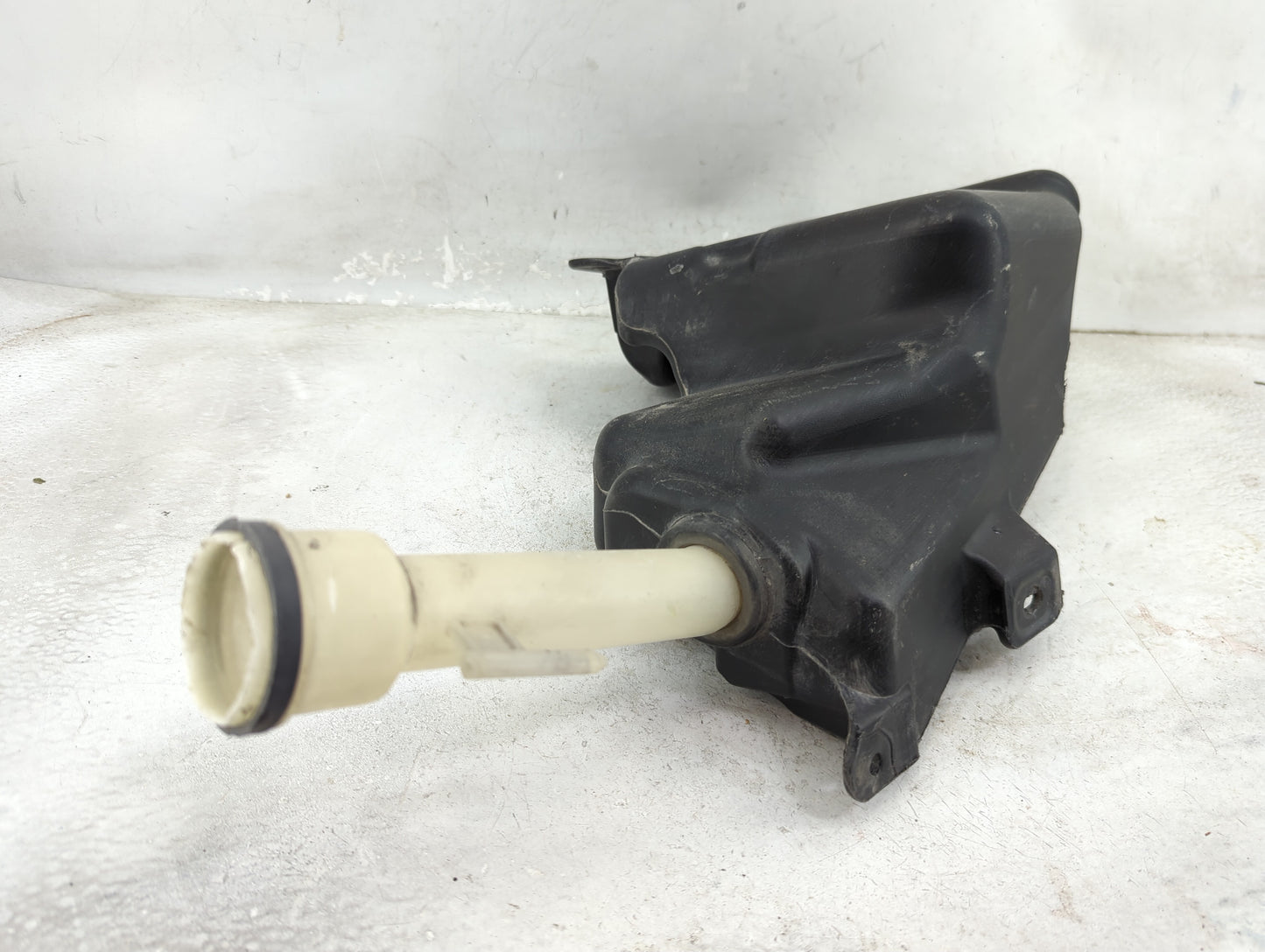 2011-2016 Chevrolet Cruze Windshield Washer Fluid Reservoir Bottle Oem 1459504 - Oemusedautoparts1.com