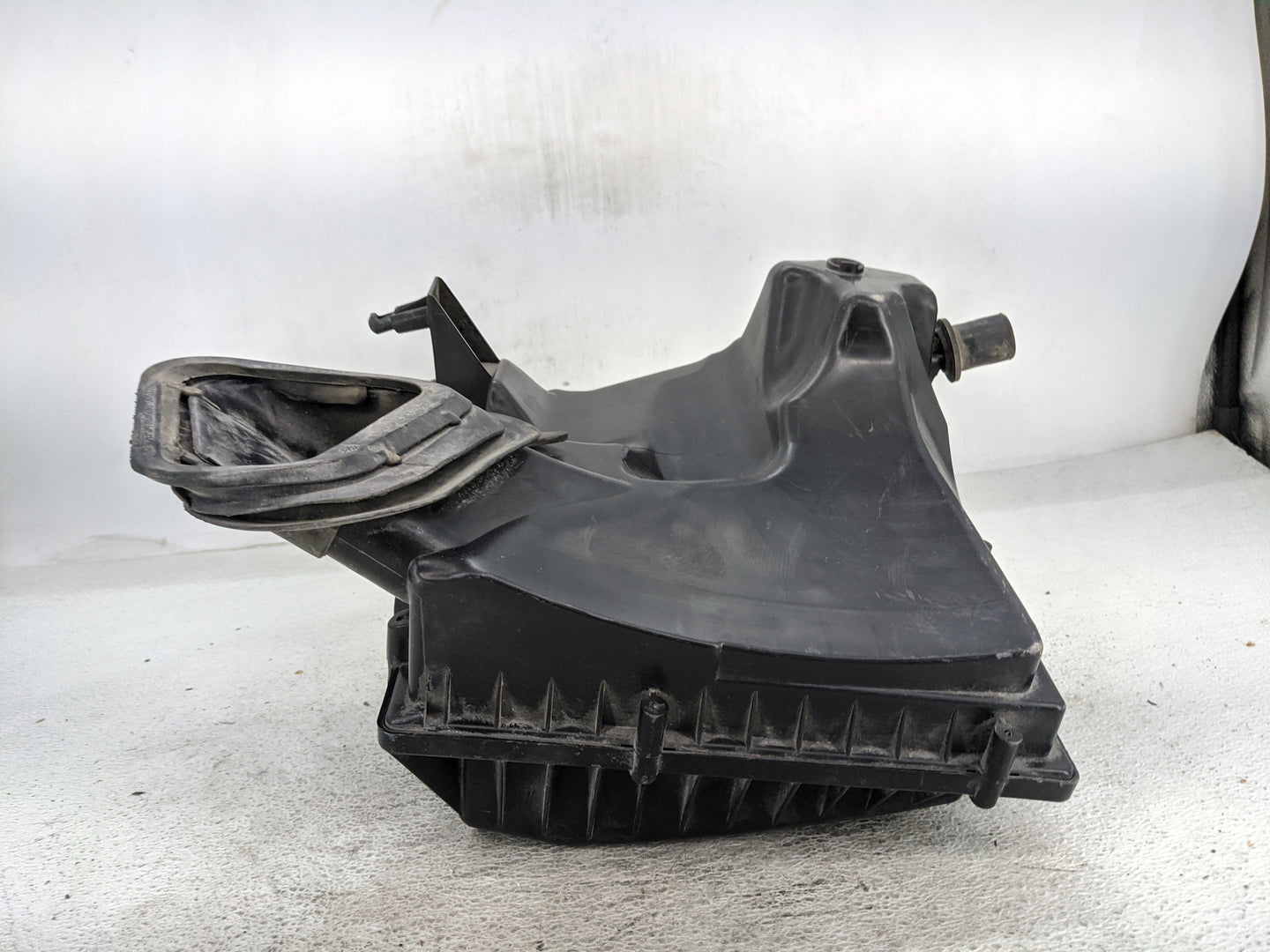 2012-2014 Chevrolet Cruze Air Cleaner Intake-duct Hose Tube 1463555 - Oemusedautoparts1.com