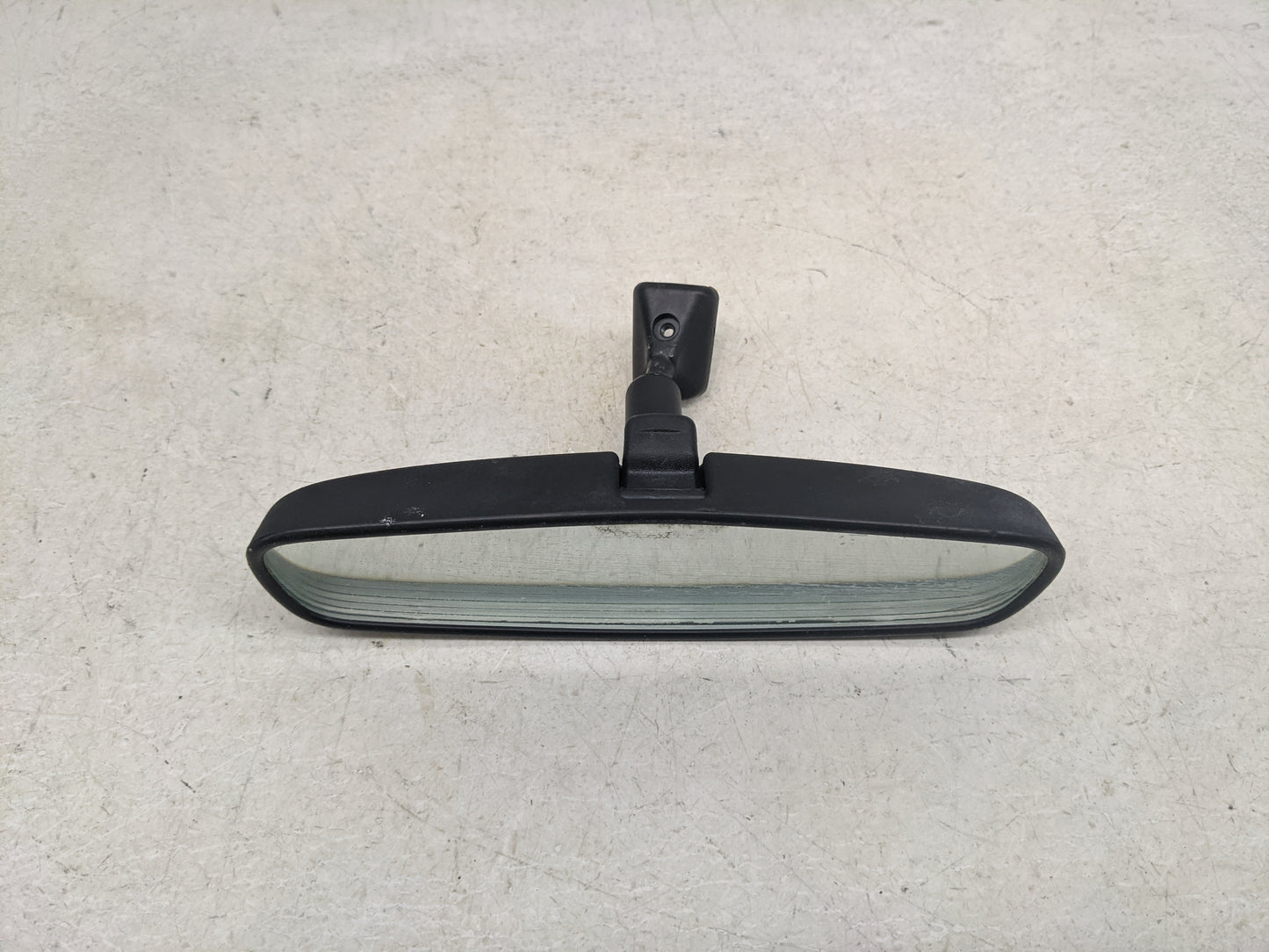 2012 Chevrolet Cruze Interior Rear View Mirror Replacement OEM P/N:026110 AD48070 Fits OEM Used Auto Parts - Oemusedautopart
