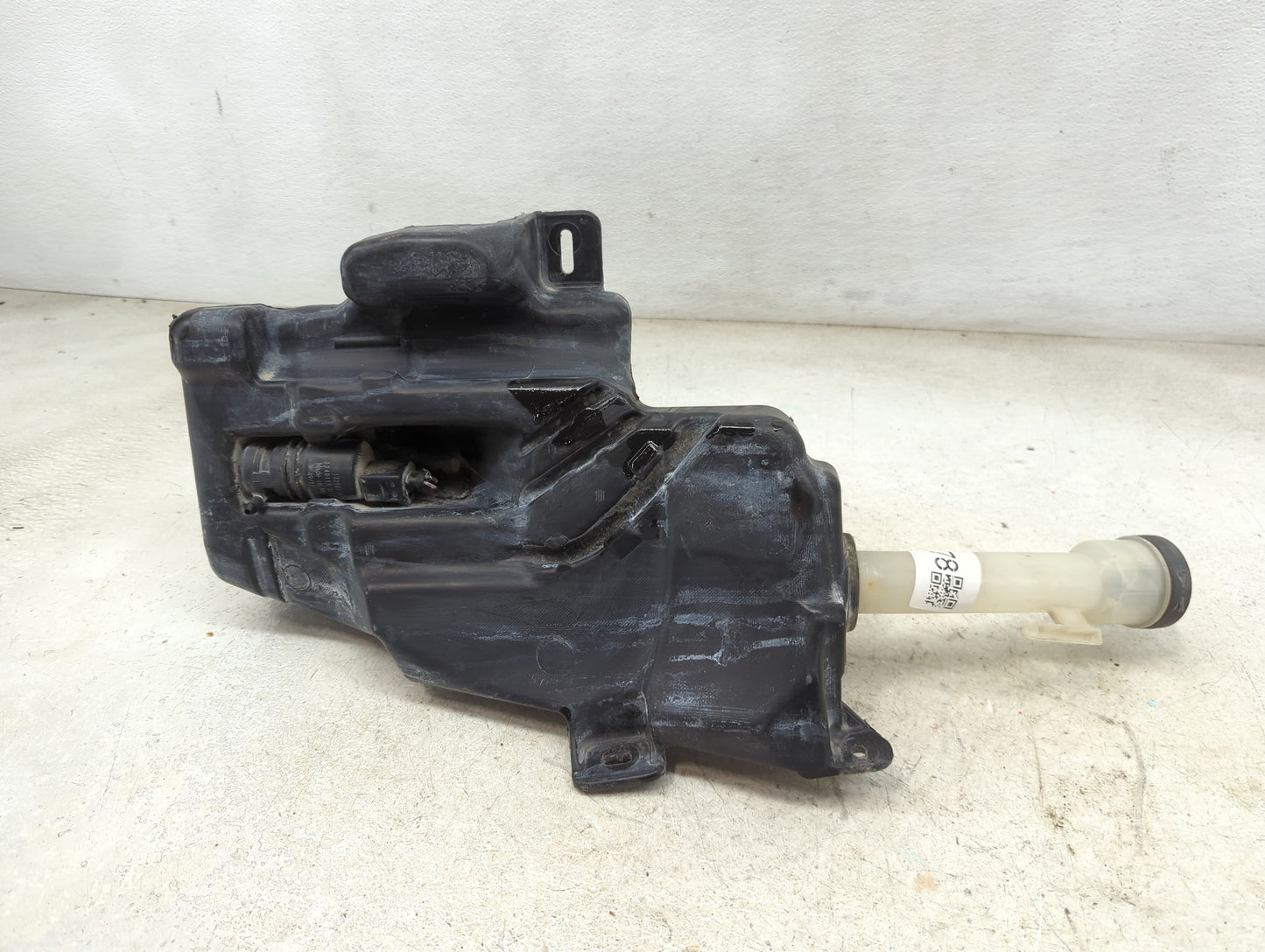 2011-2016 Chevrolet Cruze Windshield Washer Fluid Reservoir Bottle Oem 1465578 - Oemusedautoparts1.com
