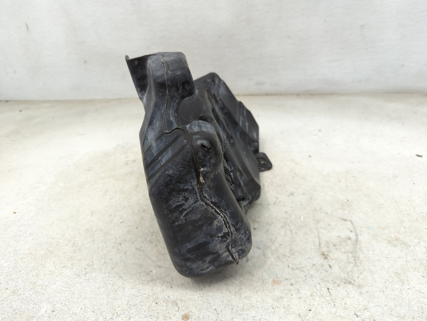 2011-2016 Chevrolet Cruze Windshield Washer Fluid Reservoir Bottle Oem 1465578 - Oemusedautoparts1.com