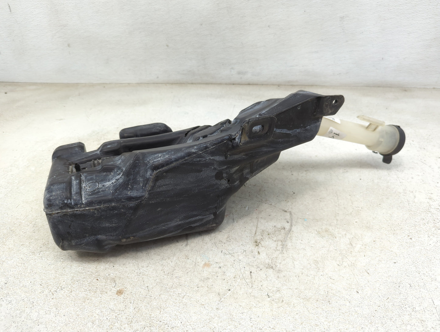 2011-2016 Chevrolet Cruze Windshield Washer Fluid Reservoir Bottle Oem 1465578 - Oemusedautoparts1.com