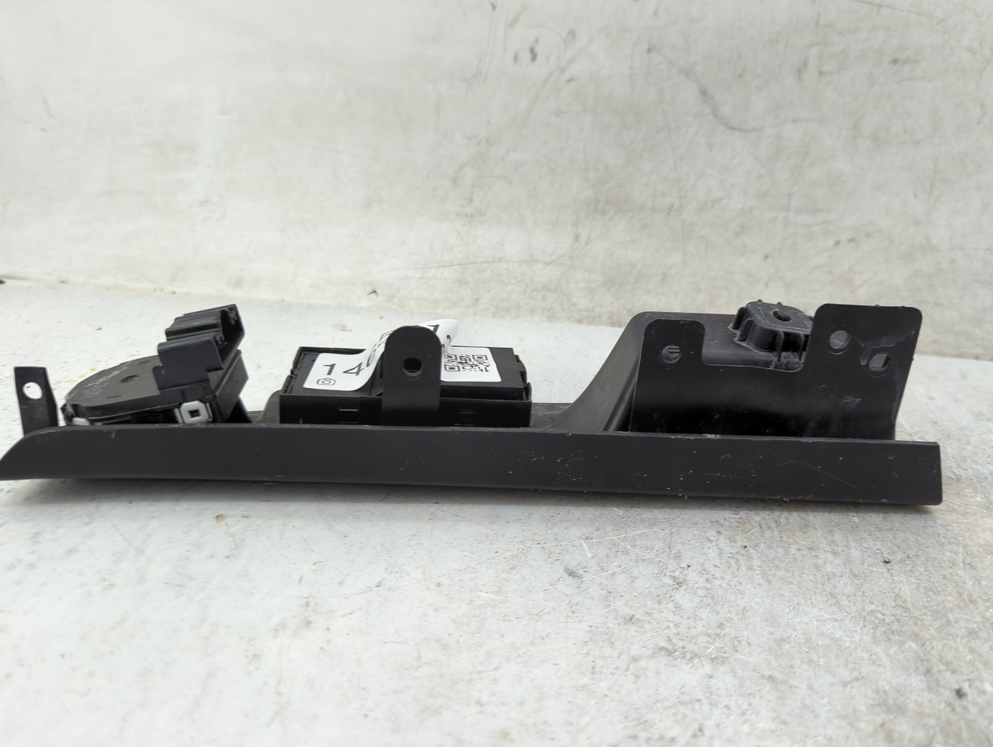 2012 Chevrolet Cruze Master Power Window Switch Replacement Driver Side Left P/N:13272122 13272185, 128643 Fits OEM Used Aut