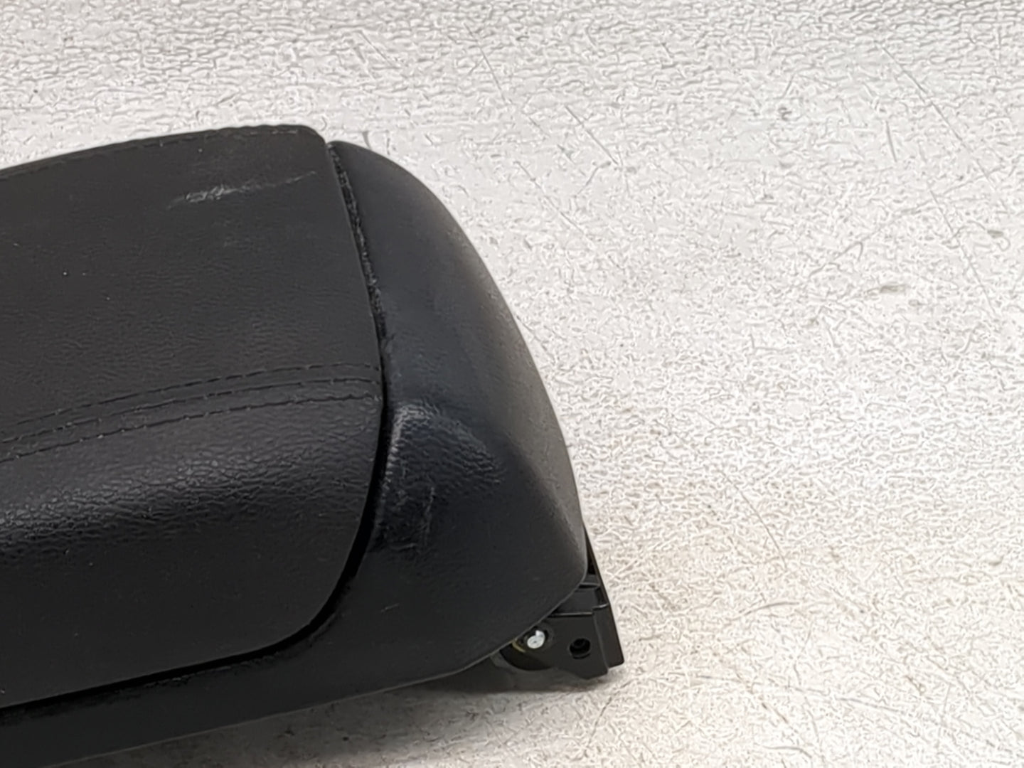2012 Chevrolet Cruze Center Console Armrest Cover Lid P/N:SM0791 KF2-1 Fits OEM Used Auto Parts - Oemusedautoparts1.com