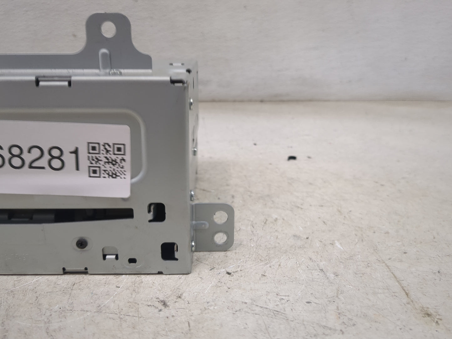 2012 Chevrolet Cruze Radio AM FM Cd Player Receiver Replacement P/N:22815634 Fits OEM Used Auto Parts - Oemusedautoparts1.co