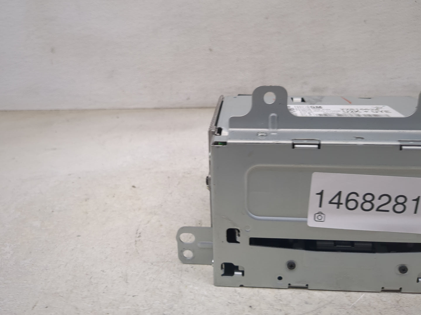 2012 Chevrolet Cruze Radio AM FM Cd Player Receiver Replacement P/N:22815634 Fits OEM Used Auto Parts - Oemusedautoparts1.co