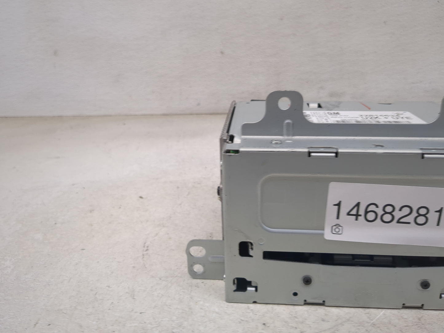 2012 Chevrolet Cruze Radio AM FM Cd Player Receiver Replacement P/N:22815634 Fits OEM Used Auto Parts - Oemusedautoparts1.co
