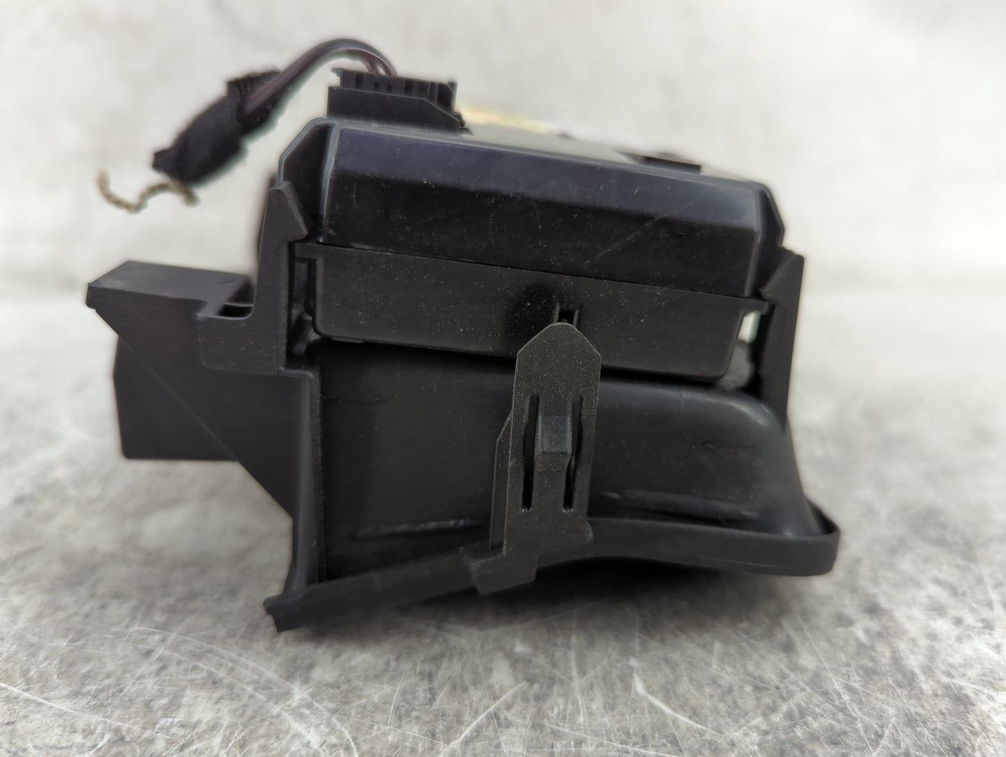 2011-2016 Chevrolet Cruze Information Display Screen 1469984 - Oemusedautoparts1.com