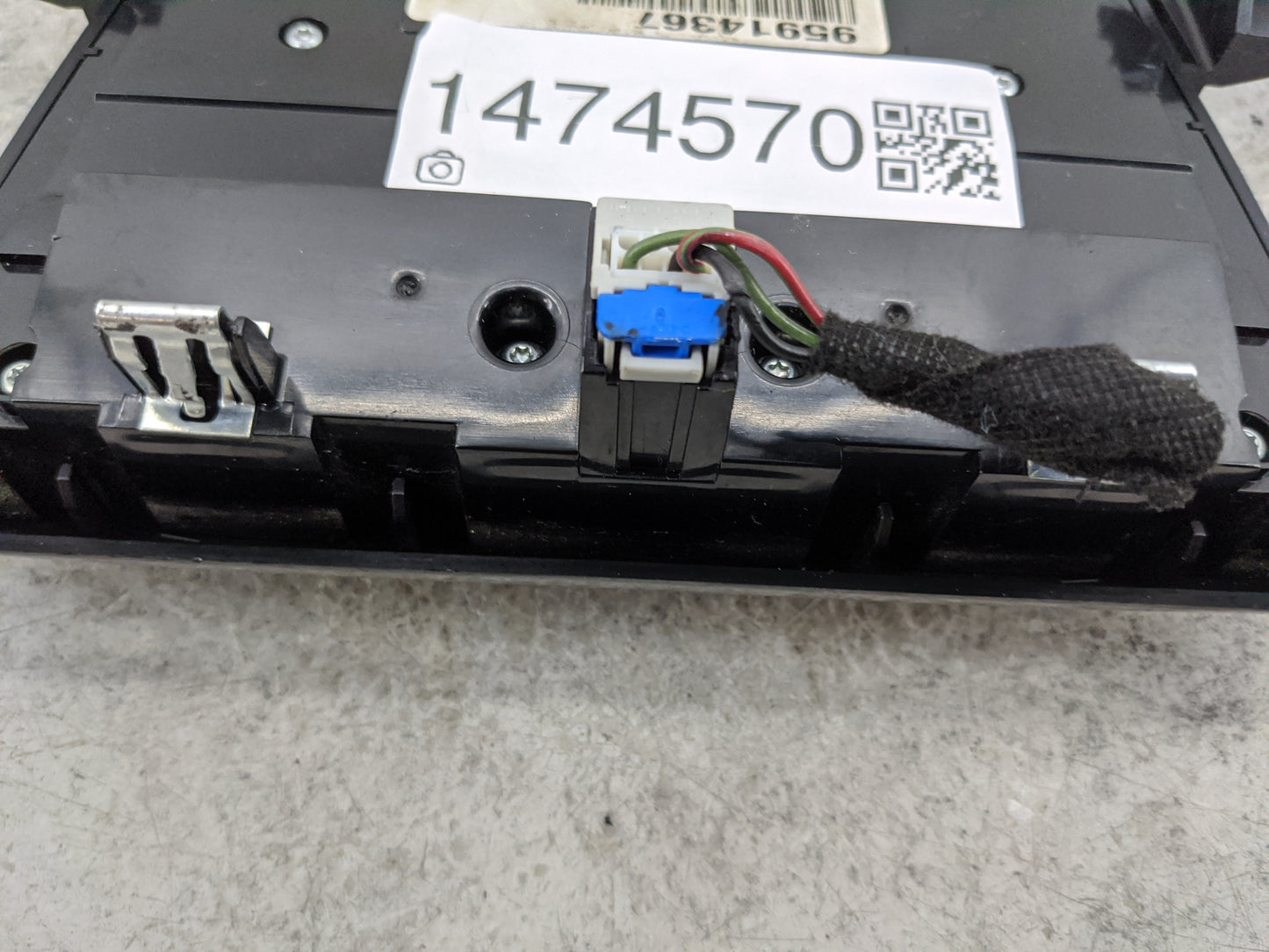 2011-2016 Chevrolet Cruze Radio Control Panel 1474570 - Oemusedautoparts1.com