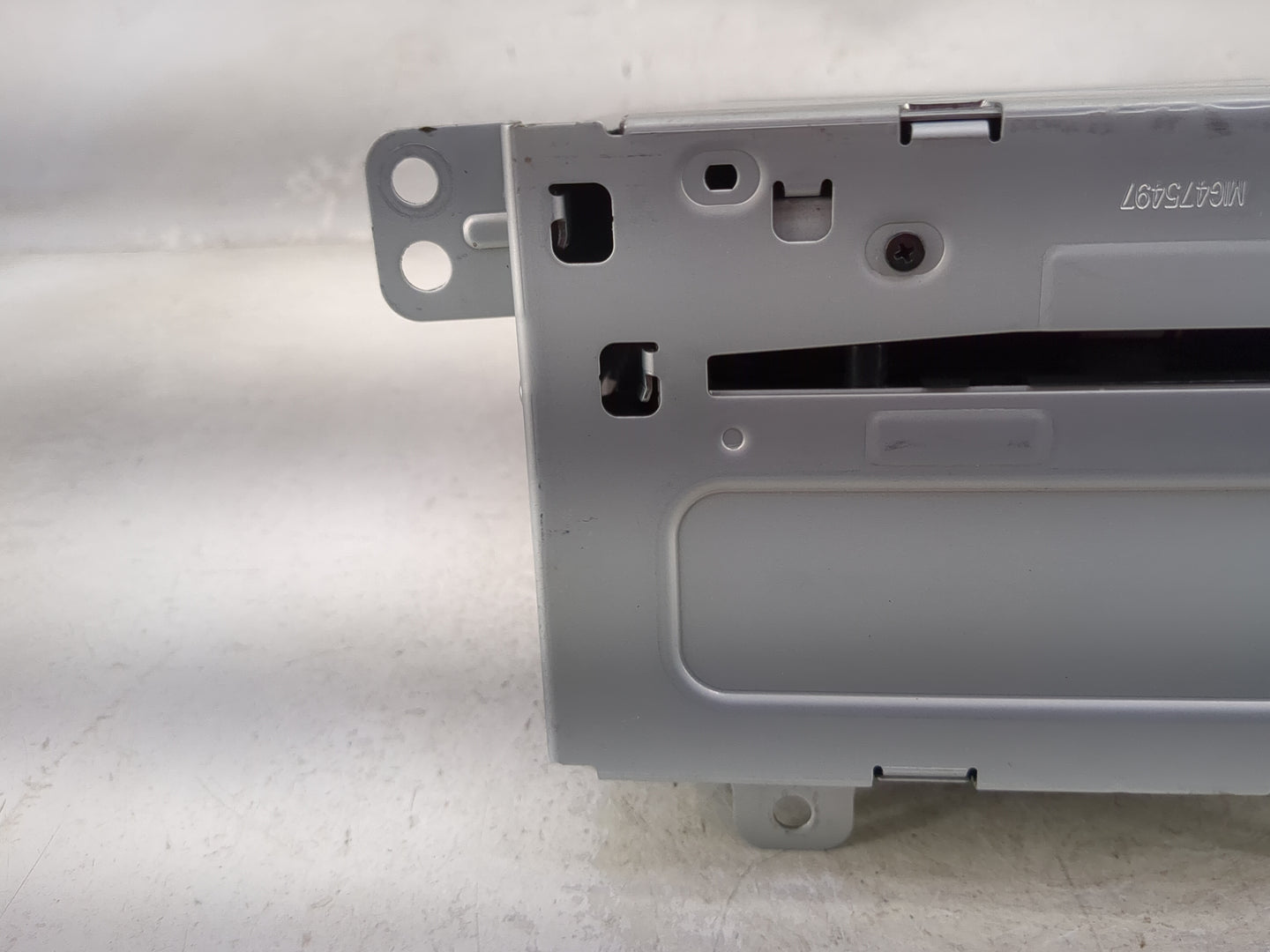 2012 Chevrolet Cruze Radio AM FM Cd Player Receiver Replacement P/N:22870782 CQ-FG21E0GDA Fits OEM Used Auto Parts - Oemused
