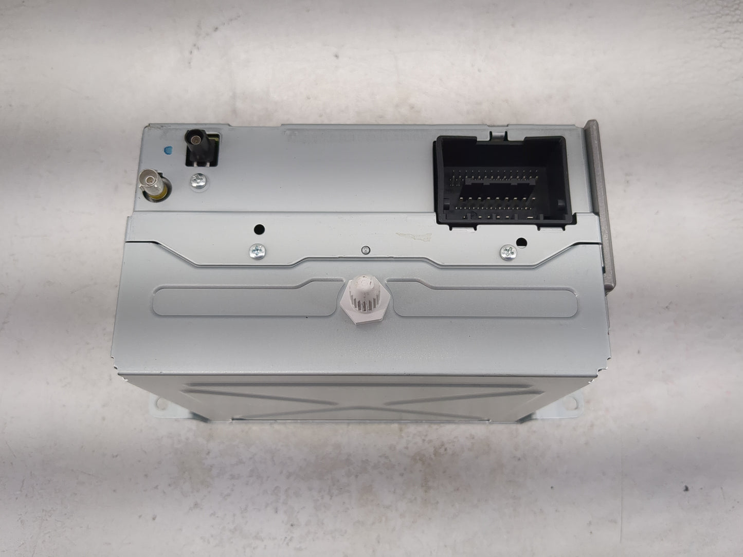 2012 Chevrolet Cruze Radio AM FM Cd Player Receiver Replacement P/N:22870782 CQ-FG21E0GDA Fits OEM Used Auto Parts - Oemused