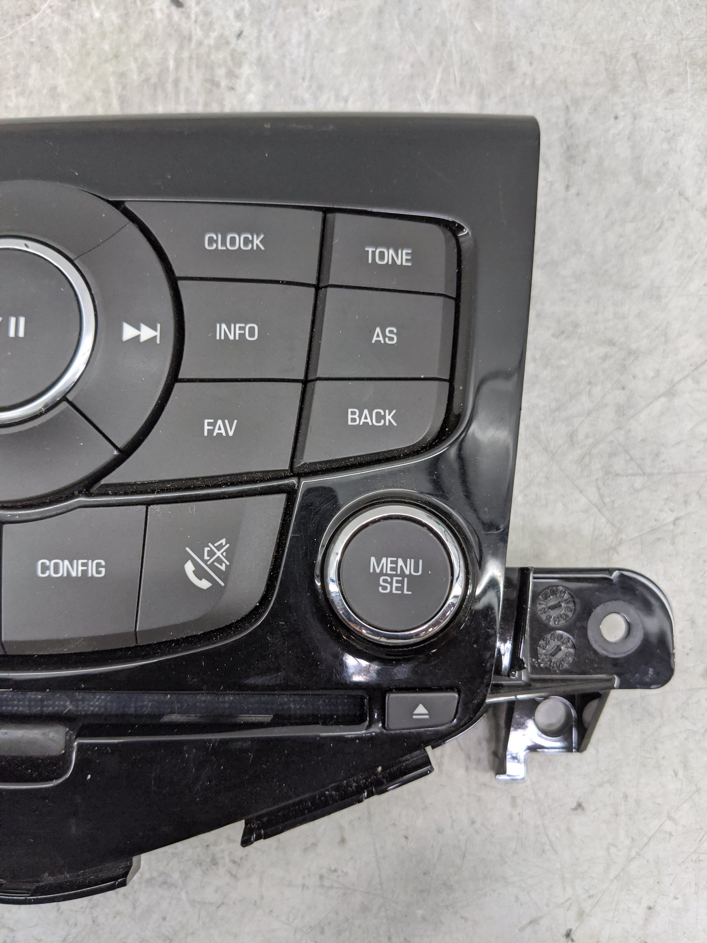 2011-2016 Chevrolet Cruze Radio Control Panel 1474995 - Oemusedautoparts1.com