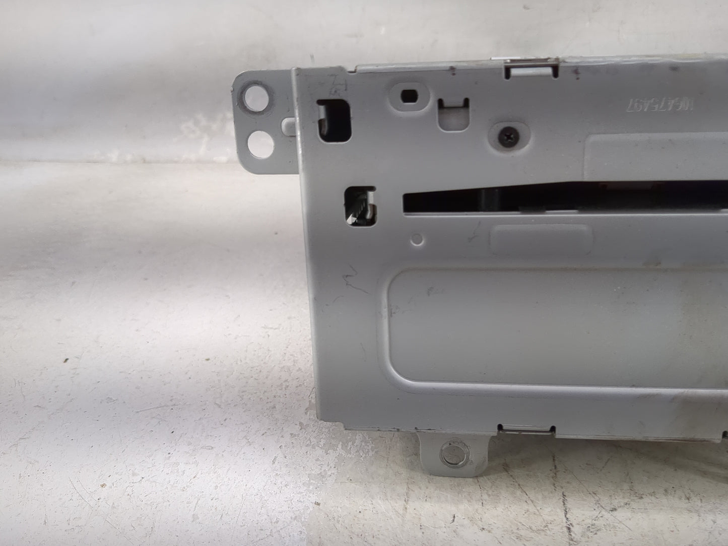 2012 Chevrolet Cruze Radio AM FM Cd Player Receiver Replacement P/N:22815634 CQ-FG21E0GDA Fits OEM Used Auto Parts - Oemused