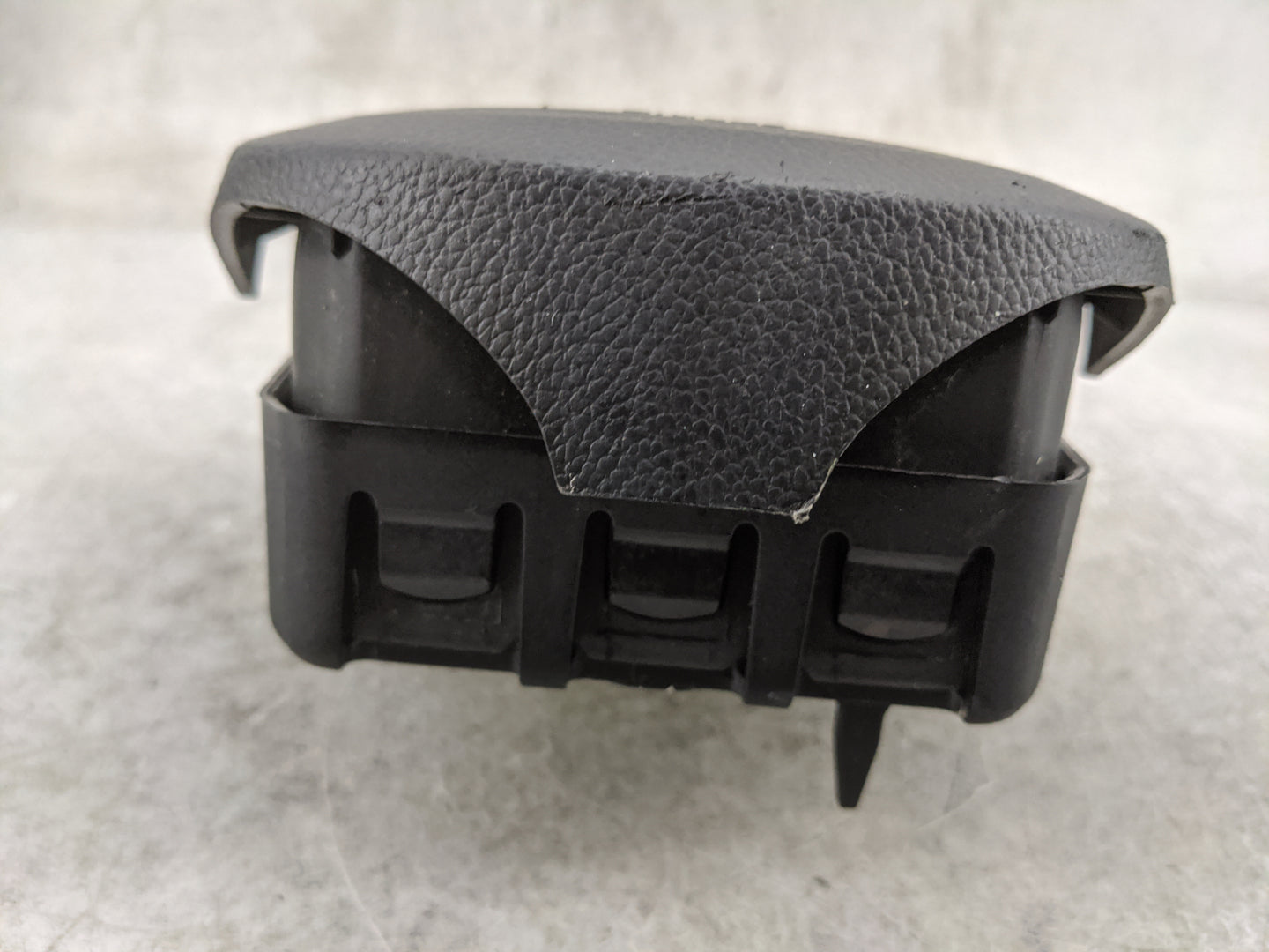 2011-2013 Chevrolet Cruze Air Bag Driver Left Steering Wheel Mounted 1477475 - Oemusedautoparts1.com