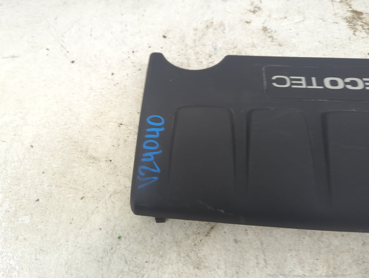 2012 Chevrolet Cruze Engine Cover Black 1479212 - Oemusedautoparts1.com