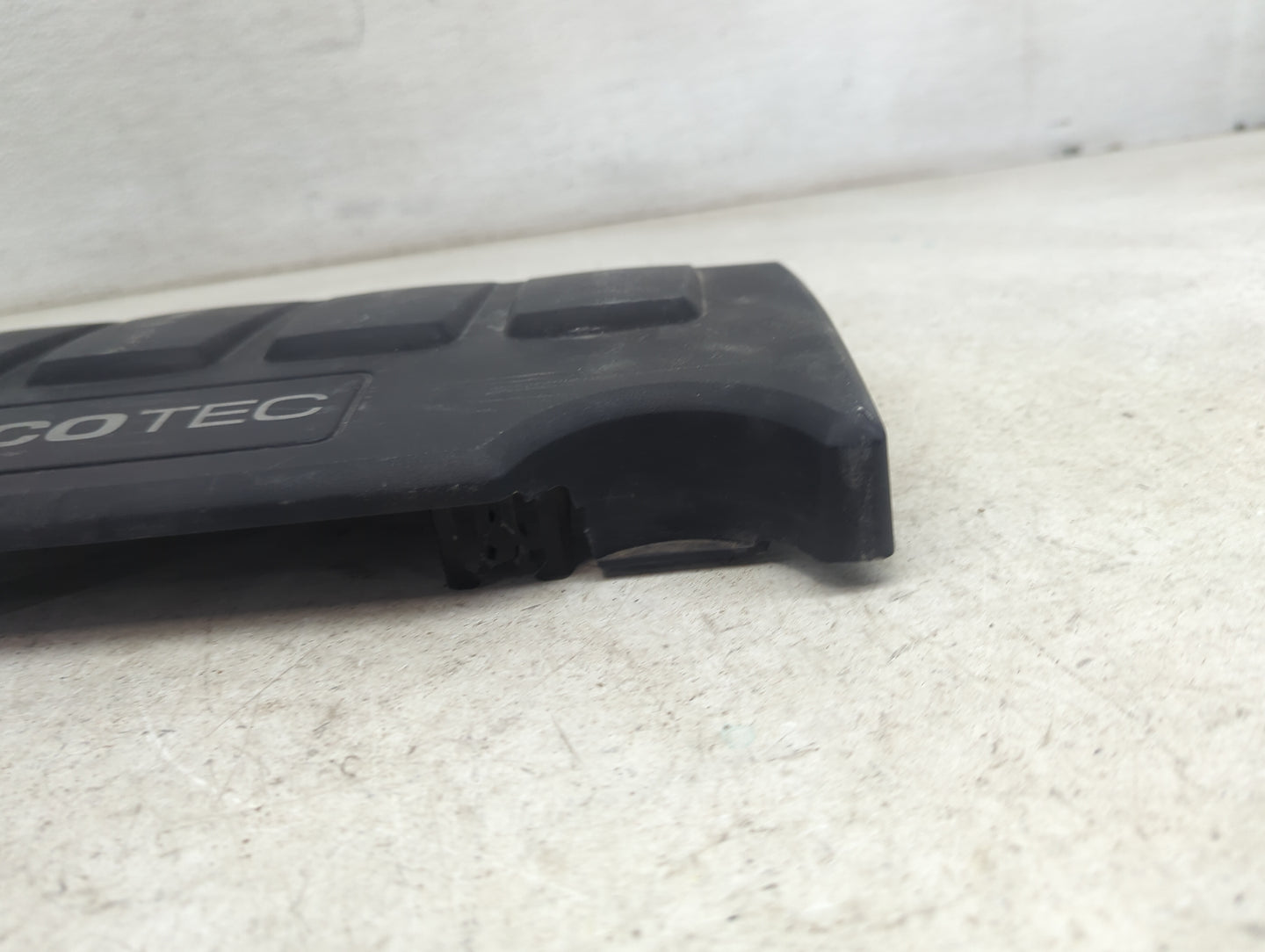 2012 Chevrolet Cruze Engine Cover Black - Oemusedautoparts1.com