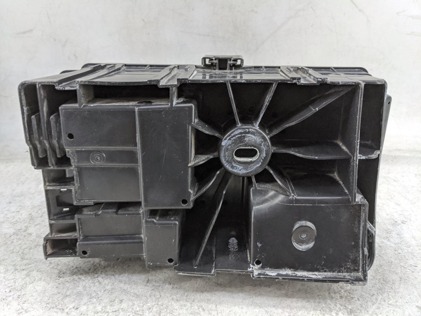 2011-2014 Chevrolet Cruze Fusebox Fuse Box Panel Relay Module Fits Fits 2011 2012 2013 2014 OEM Used Auto Parts - Oemusedaut