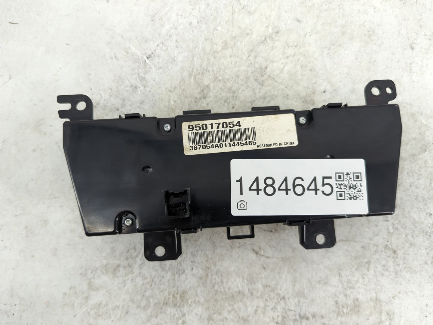 2011-2012 Chevrolet Cruze Climate Control Module Temperature AC/Heater Replacement P/N:95017054 387054A011445485 Fits OEM Us
