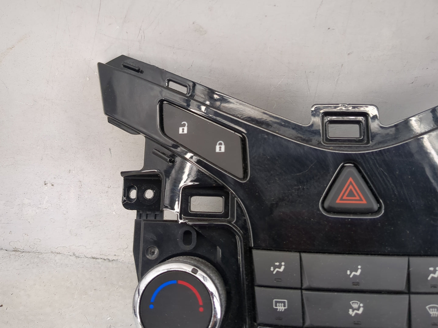 2011-2012 Chevrolet Cruze Climate Control Module Temperature AC/Heater Replacement P/N:95017054 387054A010045732 Fits OEM Us