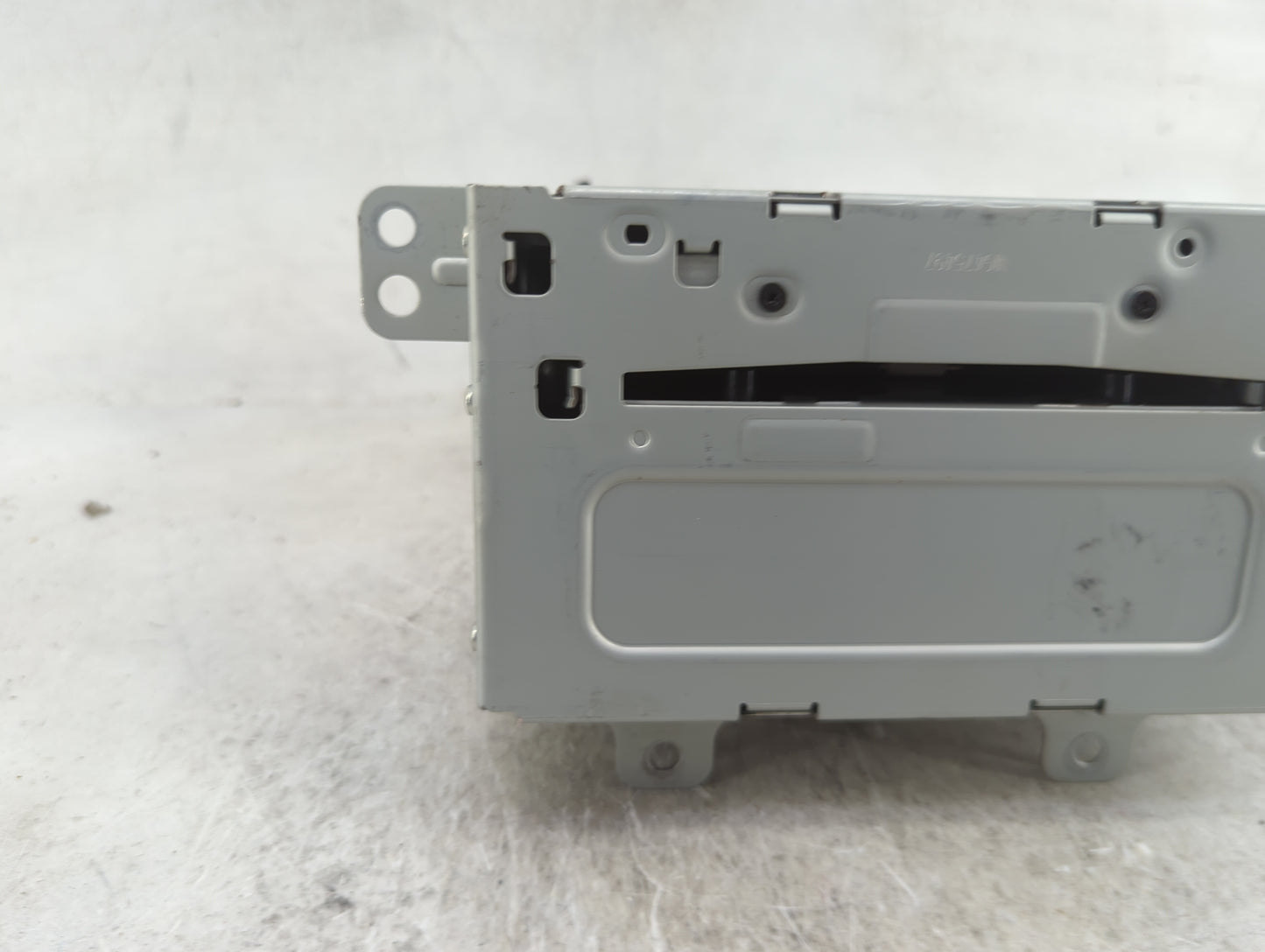 2012 Chevrolet Cruze Radio AM FM Cd Player Receiver Replacement P/N:22815634 CQ-FG21E0GDA Fits OEM Used Auto Parts - Oemused