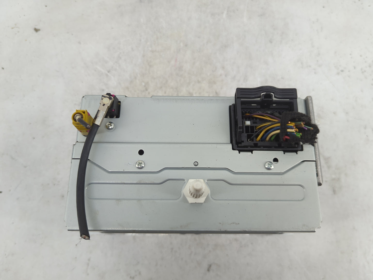 2012 Chevrolet Cruze Radio AM FM Cd Player Receiver Replacement P/N:22815634 CQ-FG21E0GDA Fits OEM Used Auto Parts - Oemused