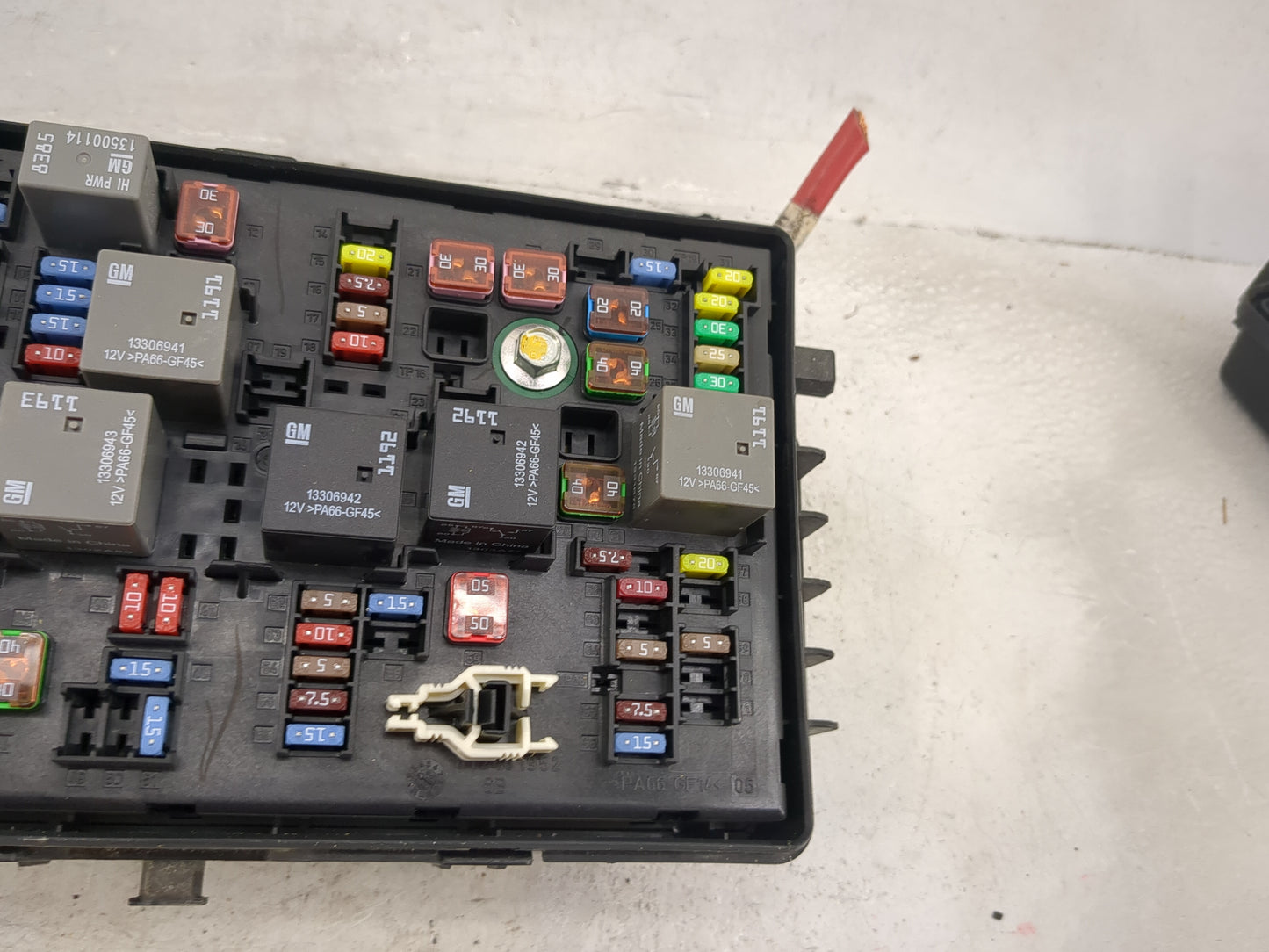 2011-2014 Chevrolet Cruze Fusebox Fuse Box Panel Relay Module P/N:13500128 13500114, 13500112 Fits Fits 2011 2012 2013 2014 