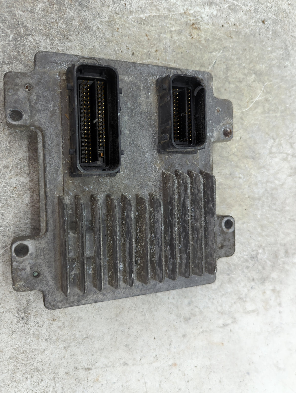 2011-2012 Chevrolet Cruze PCM Engine Control Computer ECU ECM PCU OEM P/N:12647212 12642927 Fits OEM Used Auto Parts - Oemus