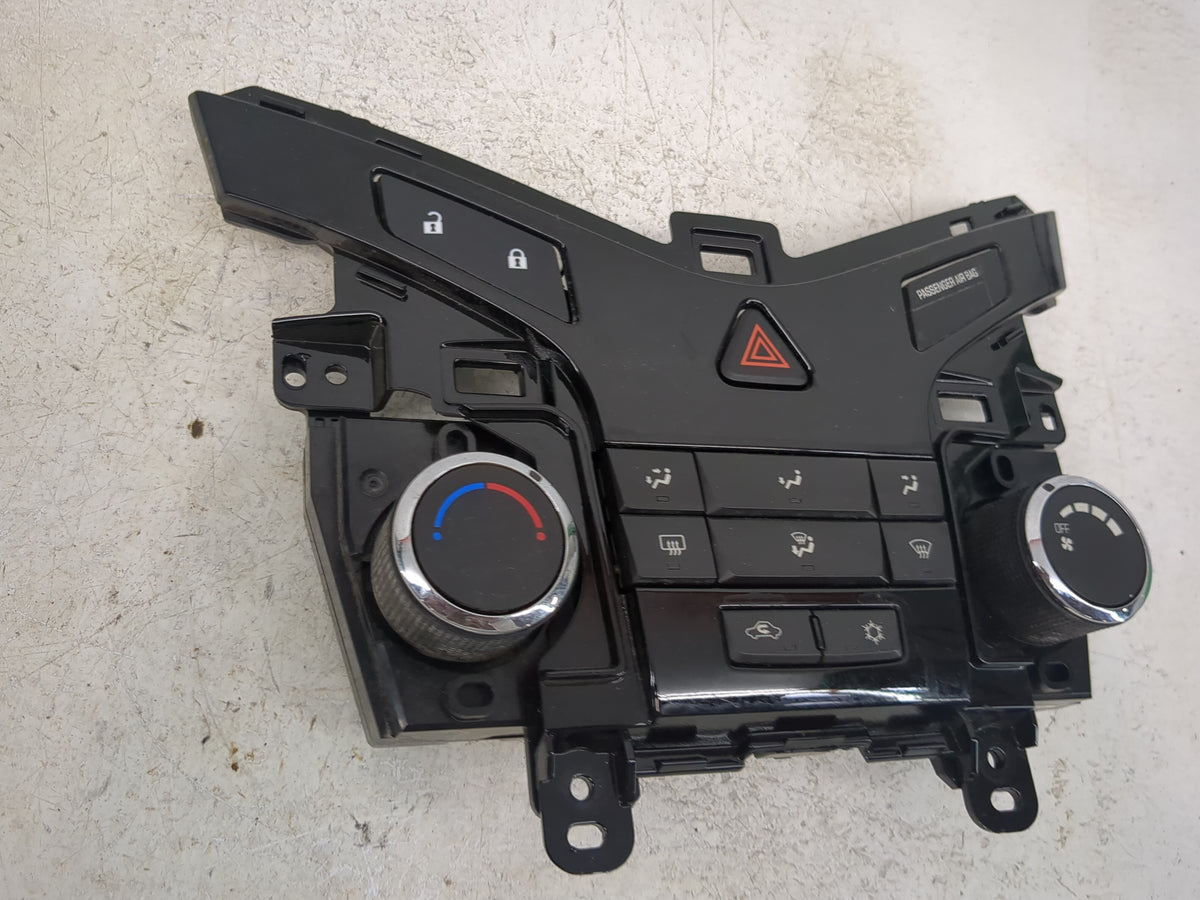 2011-2012 Chevrolet Cruze Climate Control Module Temperature AC/Heater Replacement P/N:95017054 3870054A012675821 Fits OEM U