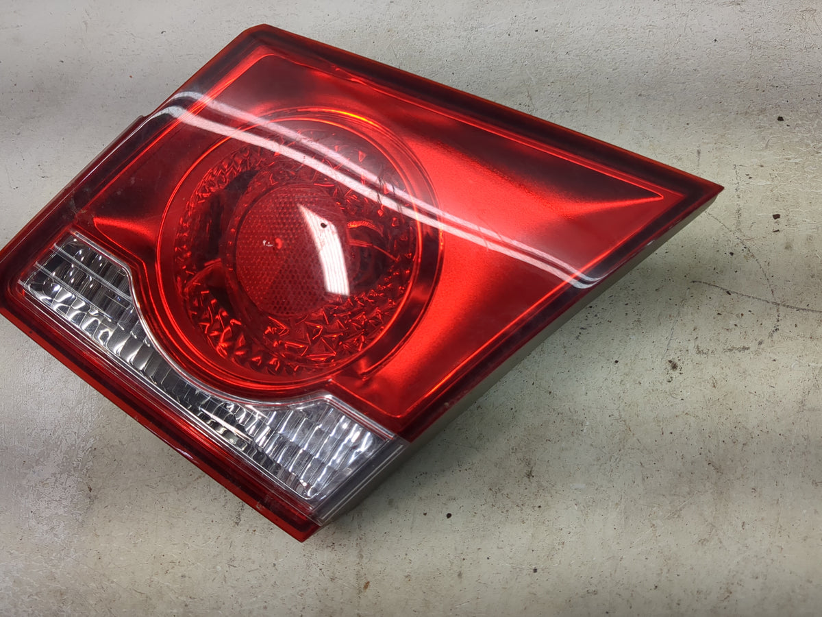 2011 Chevrolet Cruze Passenger Right Side Deck Lid Mounted Tail Light 1512720 - Oemusedautoparts1.com