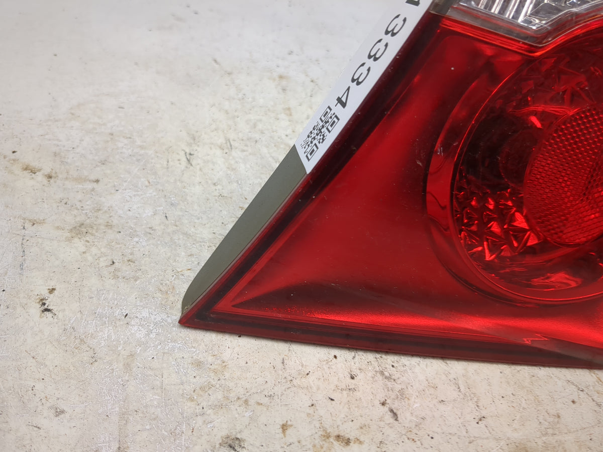 2011 Chevrolet Cruze Passenger Right Side Deck Lid Mounted Tail Light 1513334 - Oemusedautoparts1.com