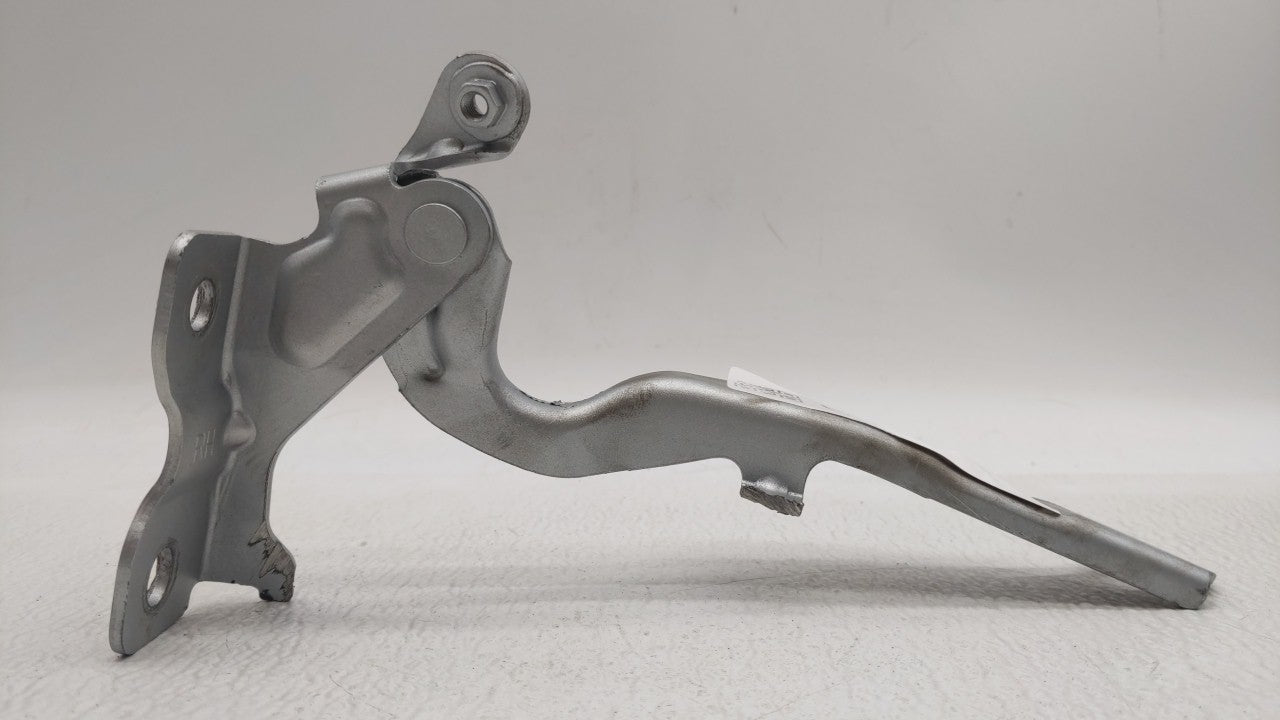 2012 Chevrolet Cruze Passenger Right Hood Hinge - Oemusedautoparts1.com