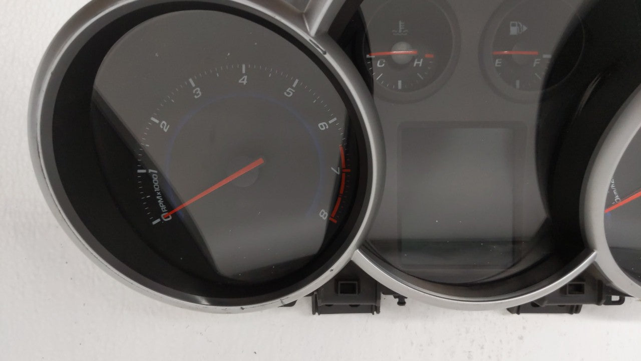 2012 Chevrolet Cruze Instrument Cluster Speedometer Gauges P/N:95487984 95487986, 95940654 Fits OEM Used Auto Parts - Oemuse