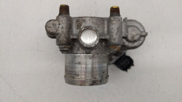 2011-2016 Chevrolet Cruze Throttle Body P/N:55565489 12644239AA, 55581662 Fits Fits 2011 2012 2013 2014 2015 2016 2017 2018 2019 OEM Used Auto Parts
