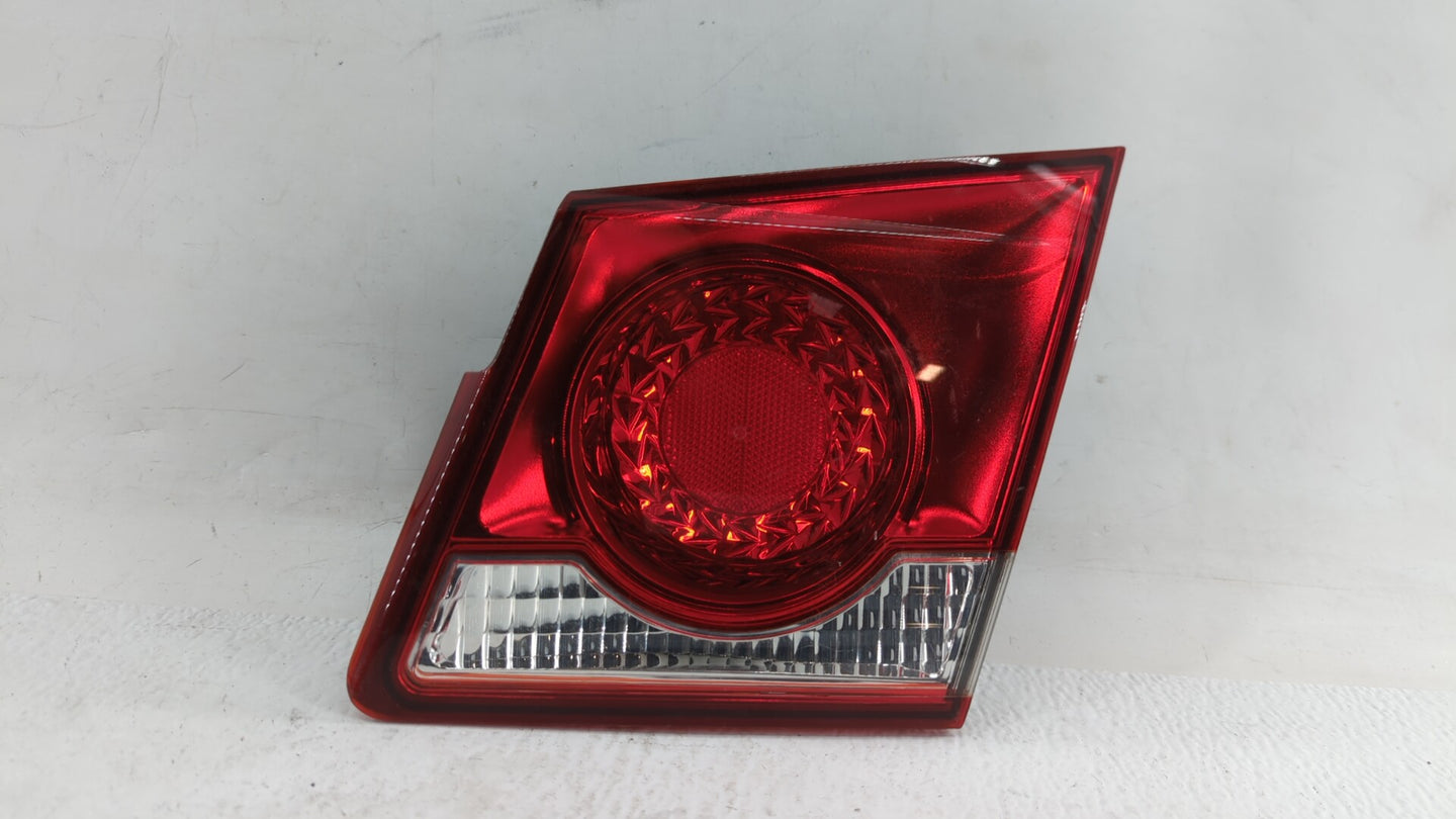 2011-2016 Chevrolet Cruze Tail Light Assembly Passenger Right OEM Fits Fits 2011 2012 2013 2014 2015 2016 OEM Used Auto Part