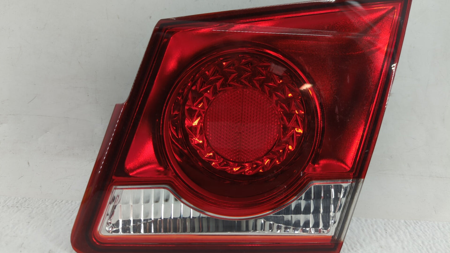 2011-2016 Chevrolet Cruze Tail Light Assembly Passenger Right OEM Fits Fits 2011 2012 2013 2014 2015 2016 OEM Used Auto Part