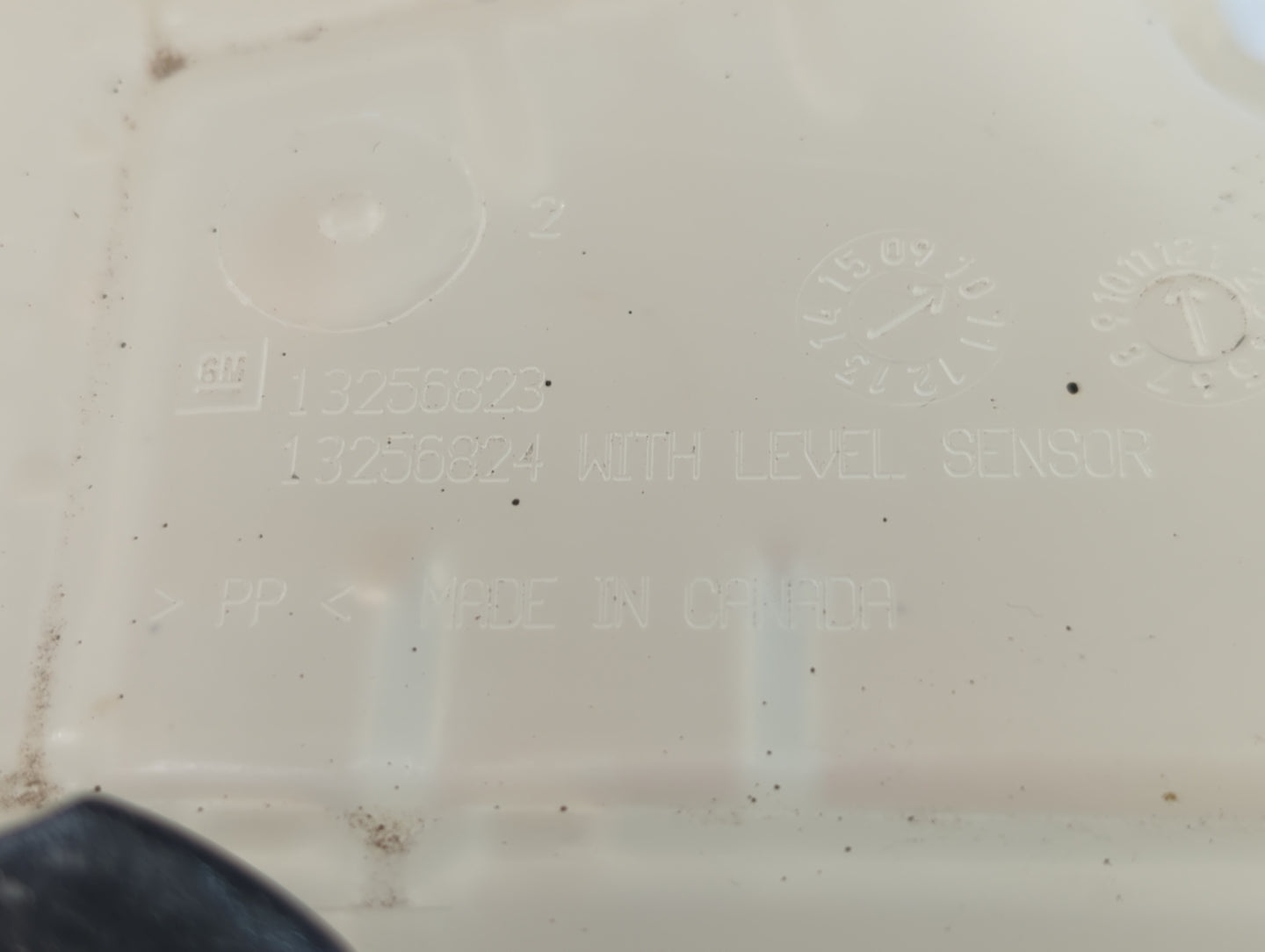 2016-2019 Chevrolet Cruze Radiator Coolant Overflow Expansion Tank Bottle - Oemusedautoparts1.com