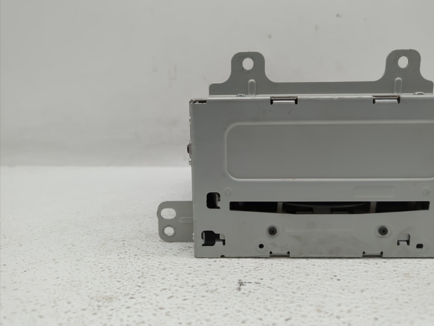 2011-2012 Chevrolet Cruze Radio AM FM Cd Player Receiver Replacement P/N:22870782 Fits Fits 2010 2011 2012 OEM Used Auto Par