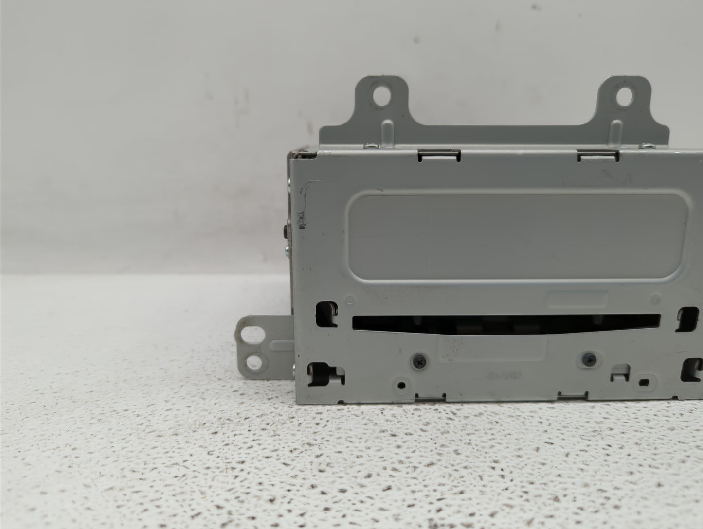 2012 Chevrolet Cruze Radio AM FM Cd Player Receiver Replacement P/N:22870782 Fits OEM Used Auto Parts - Oemusedautoparts1.co