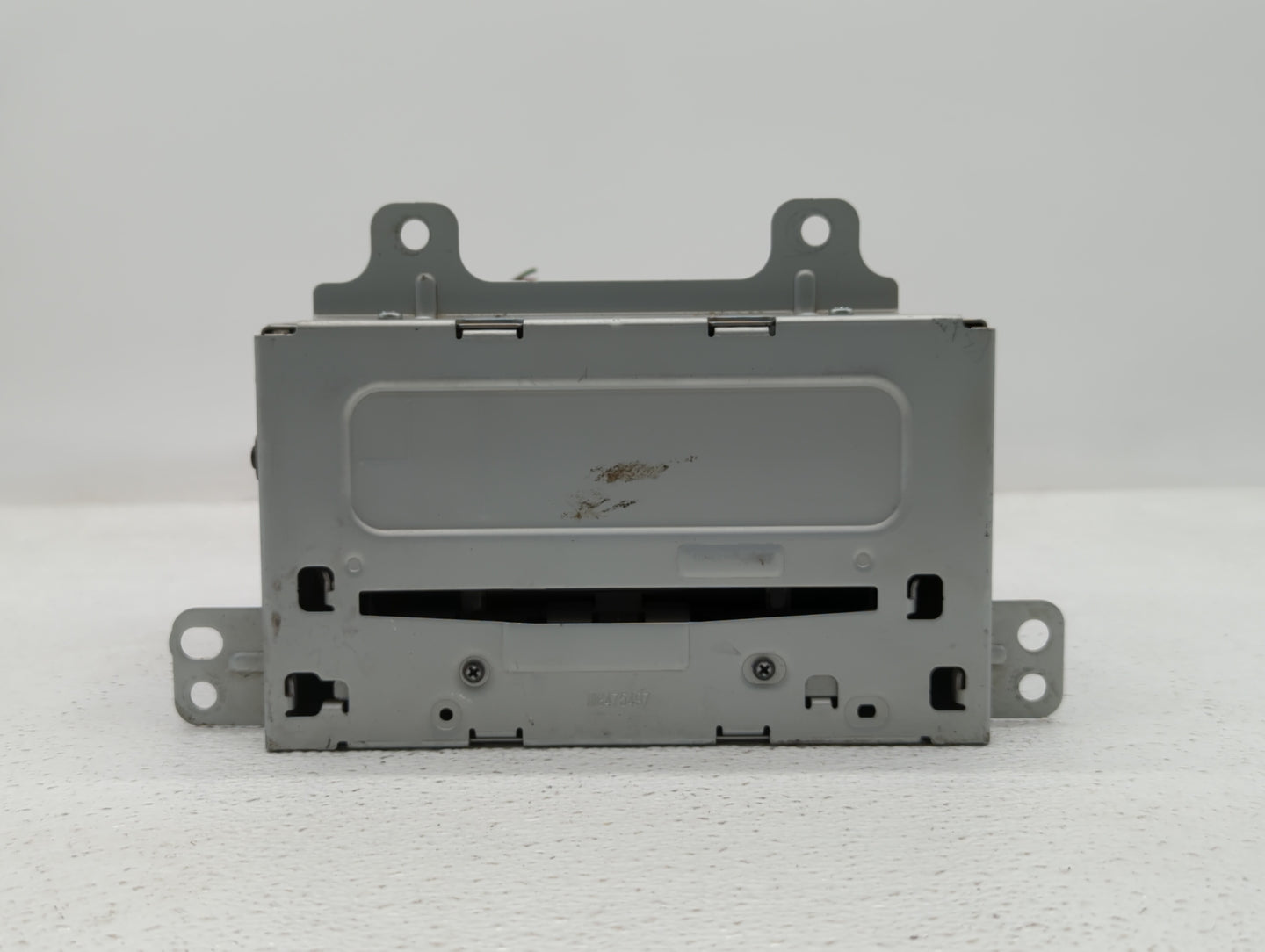 2012-2012 Chevrolet Cruze Am Fm Cd Player Radio Receiver - Oemusedautoparts1.com