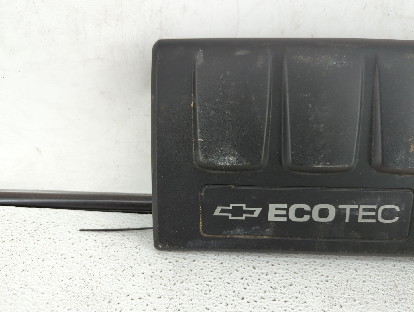 2012 Chevrolet Cruze Engine Cover - Oemusedautoparts1.com