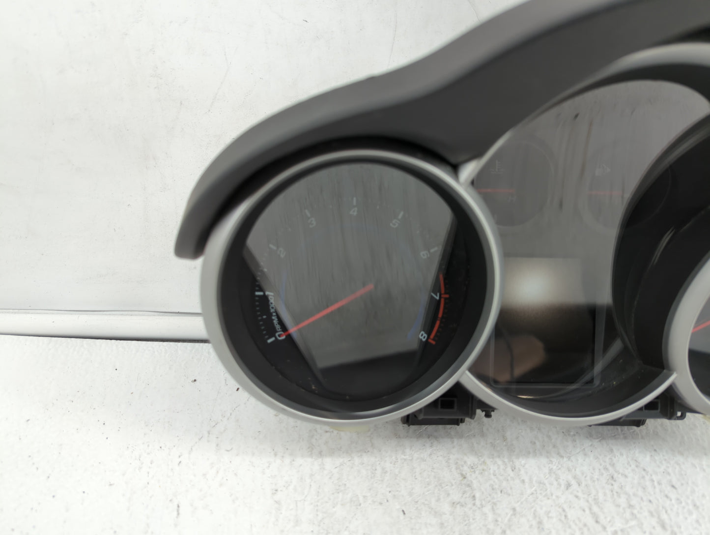 2011 Chevrolet Cruze Instrument Cluster Speedometer Gauges P/N:95487986 95018203, 95235826, 95216802, 95235824, 811511914 Fi