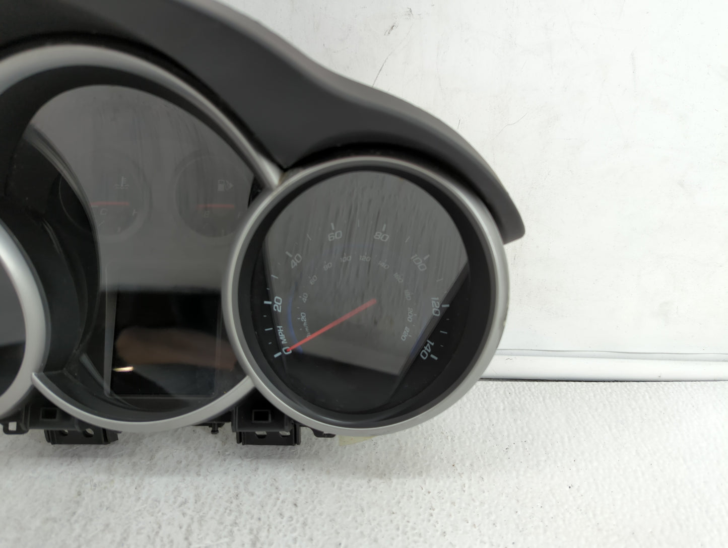2011 Chevrolet Cruze Instrument Cluster Speedometer Gauges P/N:95487986 95018203, 95235826, 95216802, 95235824, 811511914 Fi