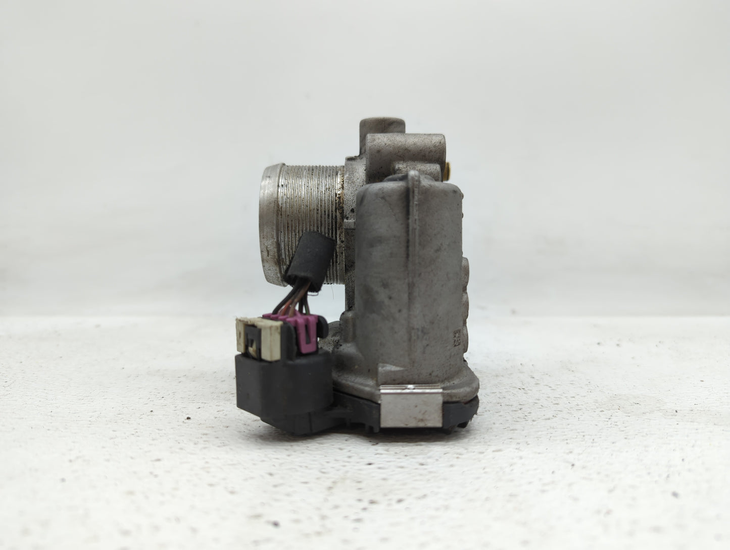 2011-2016 Chevrolet Cruze Throttle Body P/N:55581662 12644239AA, 55565489 Fits Fits 2011 2012 2013 2014 2015 2016 2017 2018 