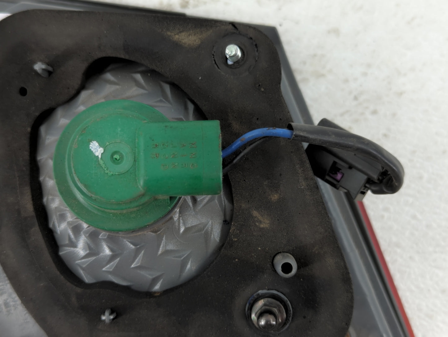 2011-2016 Chevrolet Cruze Tail Light Assembly Passenger Right OEM Fits Fits 2011 2012 2013 2014 2015 2016 OEM Used Auto Part