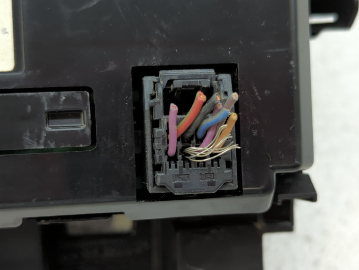 2011-2016 Chevrolet Cruze Information Radio Display Screen 406370 - Oemusedautoparts1.com