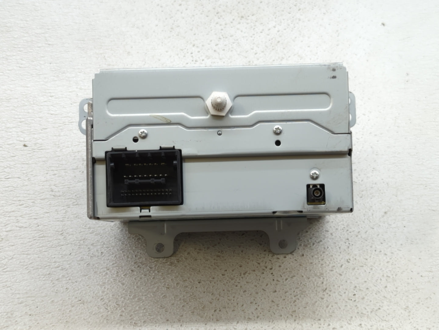 2012-2012 Chevrolet Cruze Am Fm Cd Player Radio Receiver - Oemusedautoparts1.com