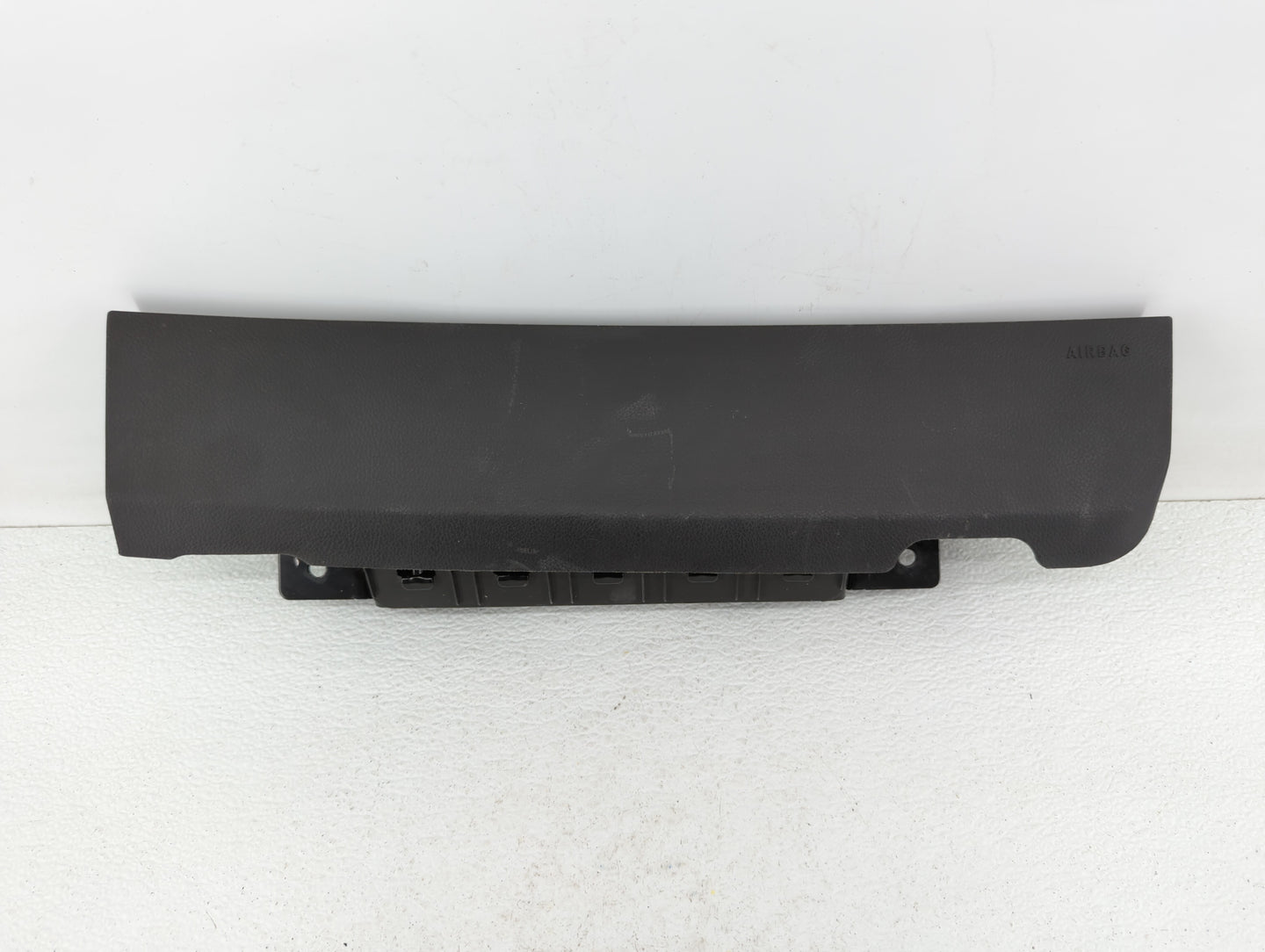 2011-2012 Chevrolet Cruze Air Bag Passenger Right Knee OEM P/N:95483077 Fits Fits 2011 2012 OEM Used Auto Parts - Oemusedaut