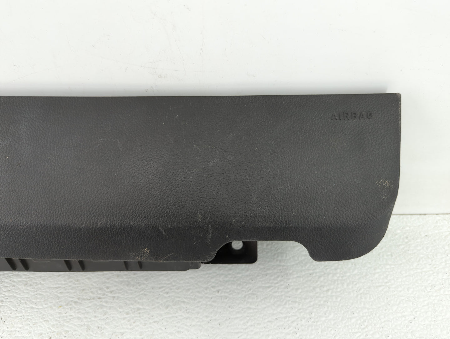 2011-2012 Chevrolet Cruze Air Bag Passenger Right Knee OEM P/N:95483077 Fits Fits 2011 2012 OEM Used Auto Parts - Oemusedaut