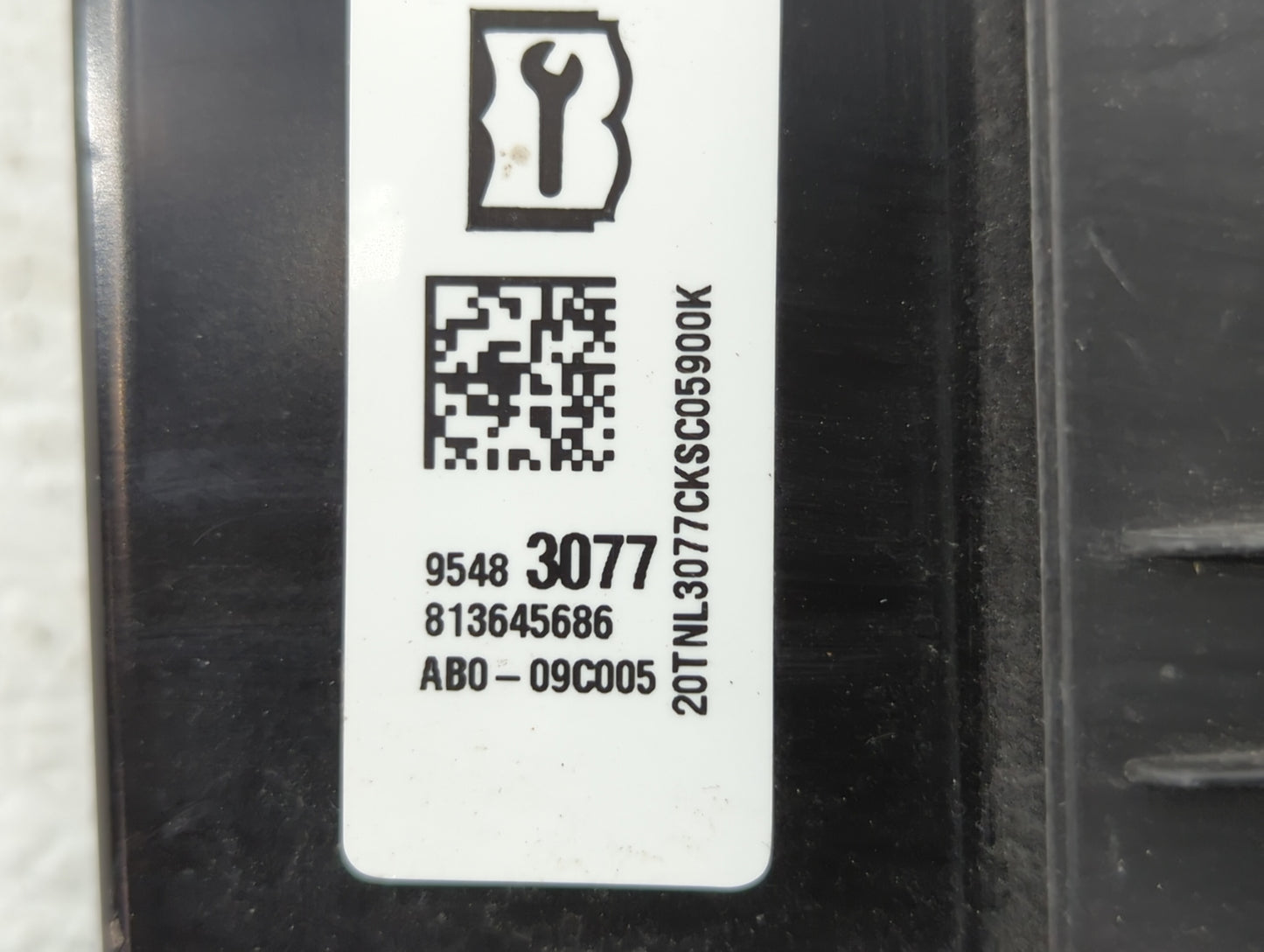 2011-2012 Chevrolet Cruze Air Bag Passenger Right Knee OEM P/N:95483077 Fits Fits 2011 2012 OEM Used Auto Parts - Oemusedaut