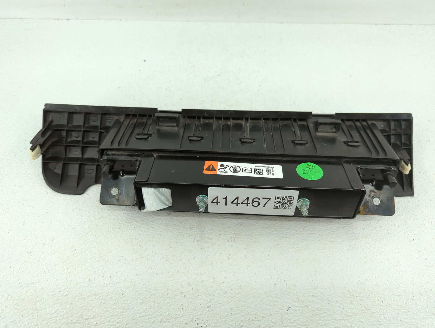 2011-2012 Chevrolet Cruze Air Bag Passenger Right Knee OEM P/N:95483077 Fits Fits 2011 2012 OEM Used Auto Parts - Oemusedaut